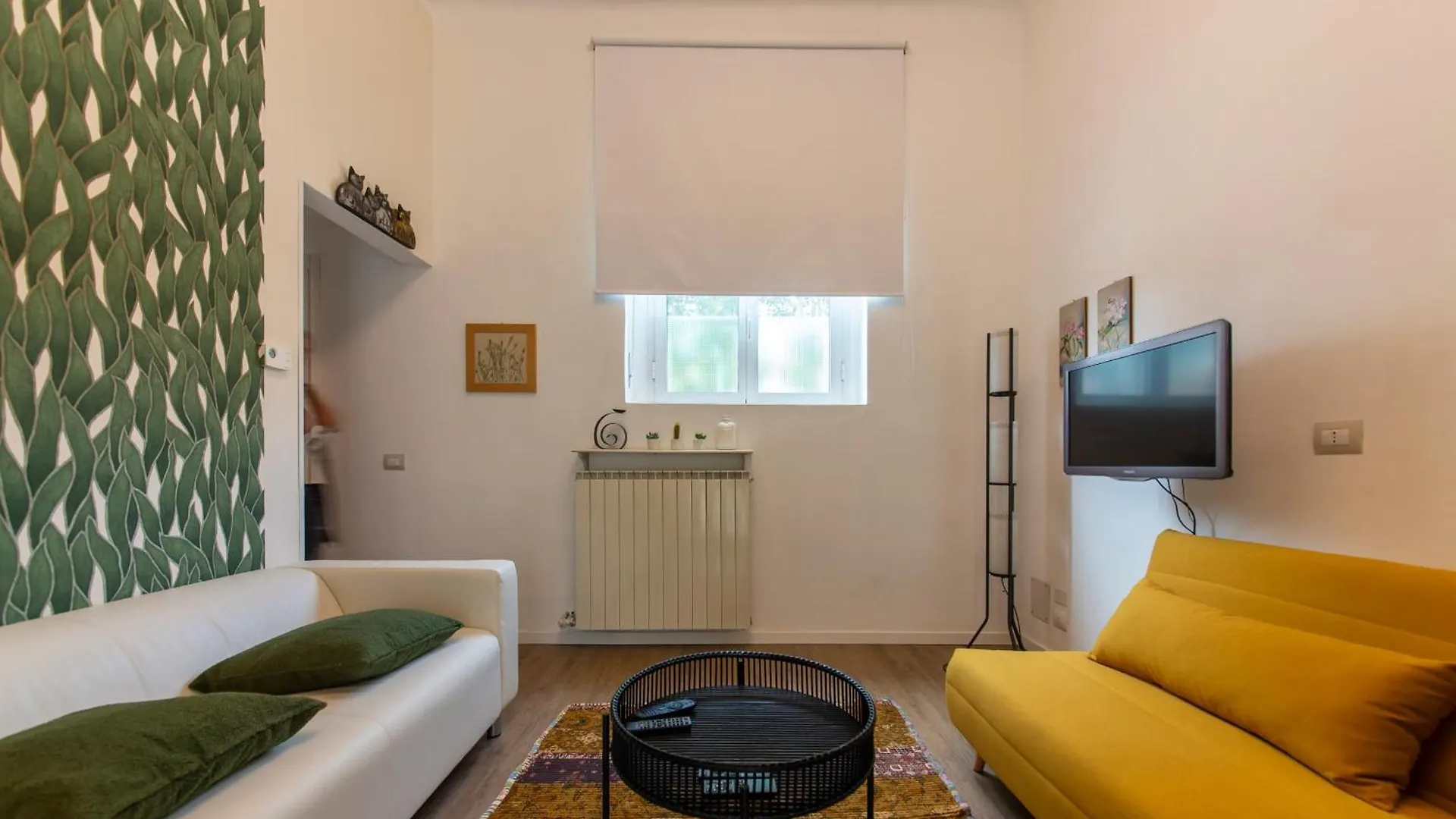 Home Sweet Home Rho 0*,  Italy