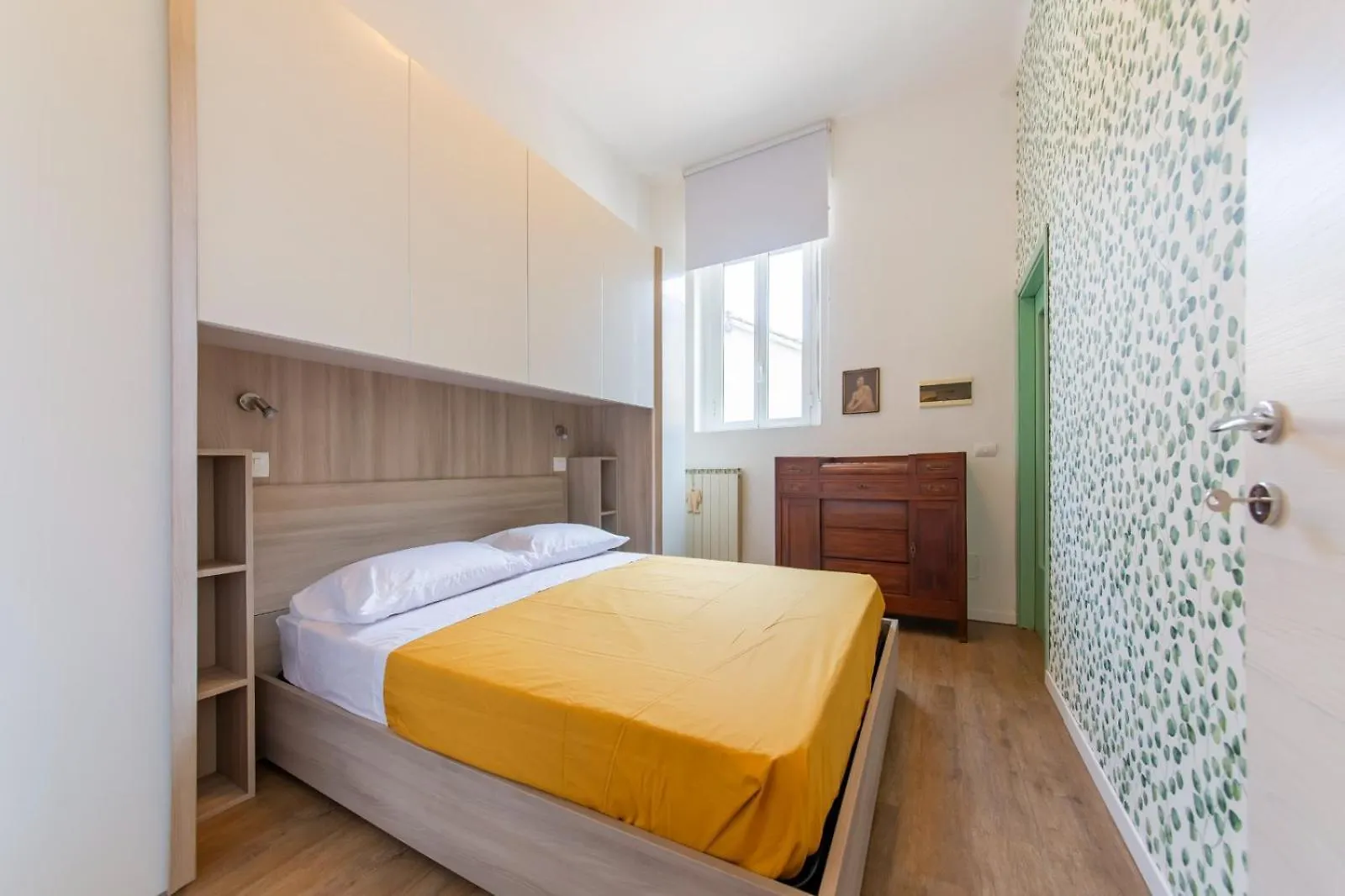 Home Sweet Home Rho 0*,  Italy